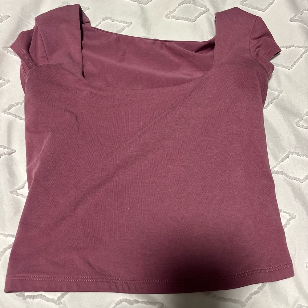garage muave open neck top